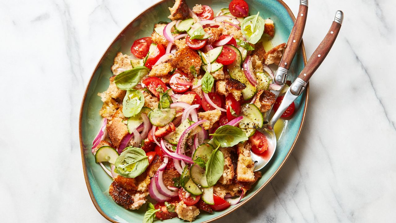 Classic Panzanella: Your Go-To Summer Tomato and Bread Salad